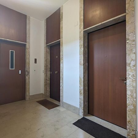 Big House-Private Parking-12" Walk From The Arena Apartment เวโรนา ภายนอก รูปภาพ
