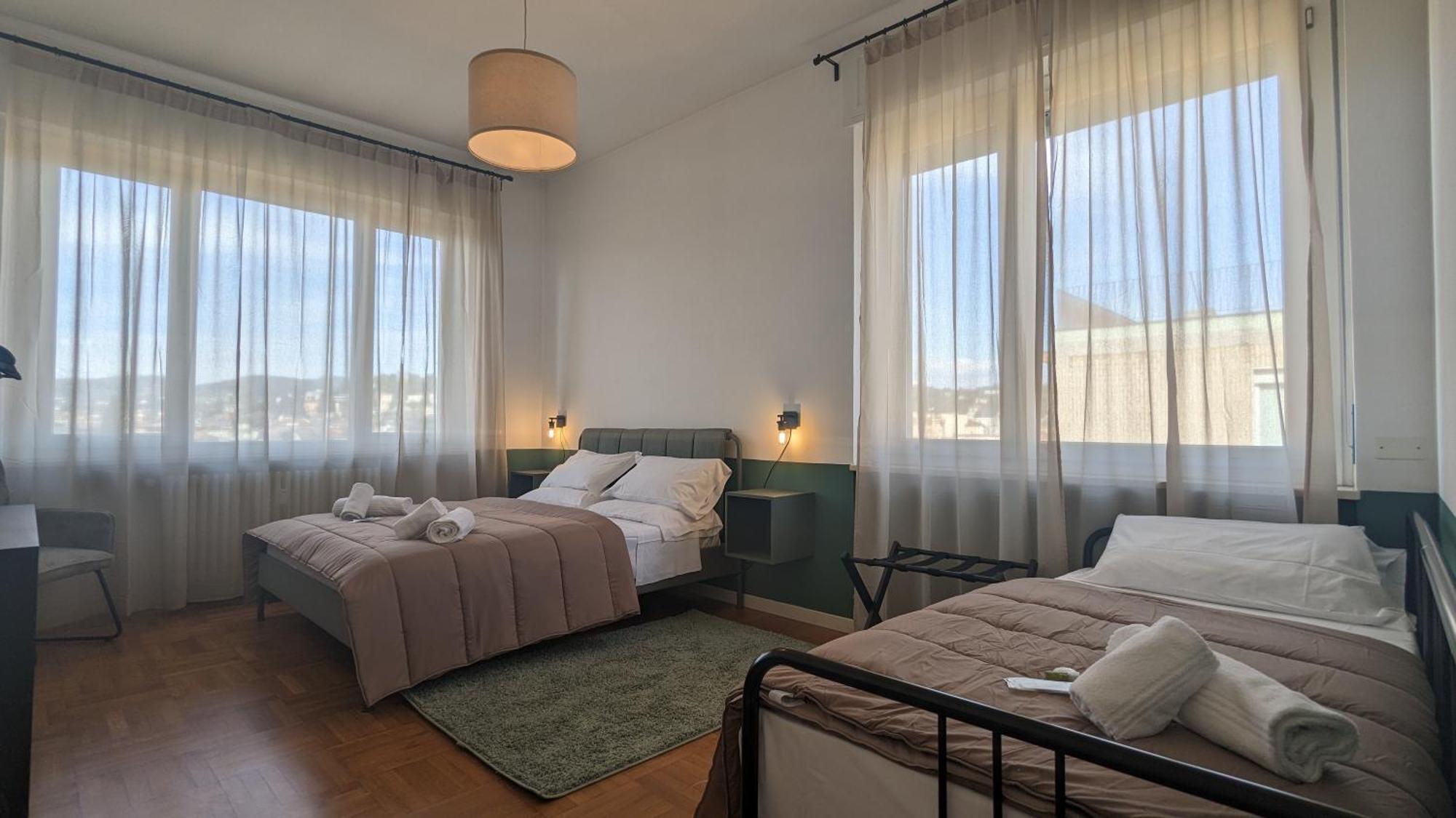 Big House-Private Parking-12" Walk From The Arena Apartment เวโรนา ภายนอก รูปภาพ
